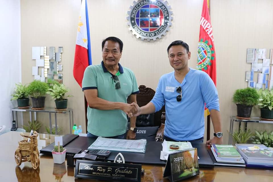 Senator Sonny Angara in Mina